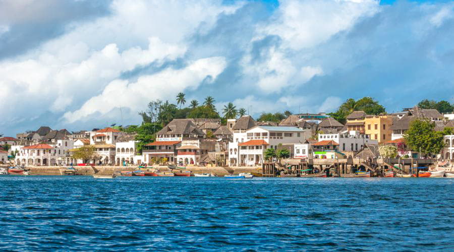 The best car rental options in Lamu